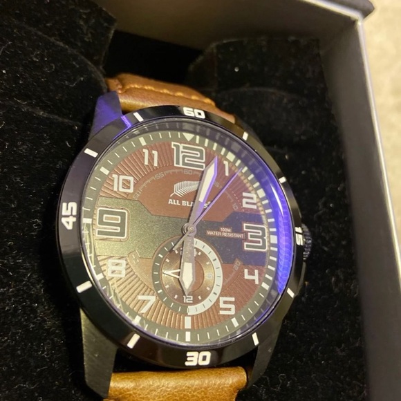 Limited edition all blacks wrist watch - Picture 4 of 4